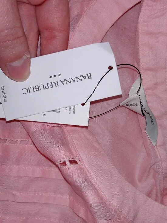 Banana Republic Voile Pleated Blouse Pink Pintuck Top S Coastal Preppy NEW - Picture 8 of 11